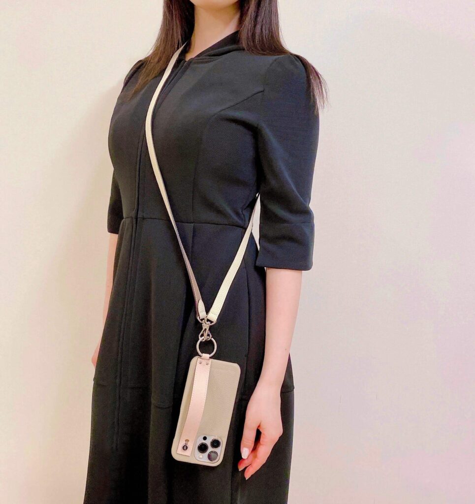 肩掛け・斜め掛け出来る！ボナベンチュラのショルダーストラップの実物