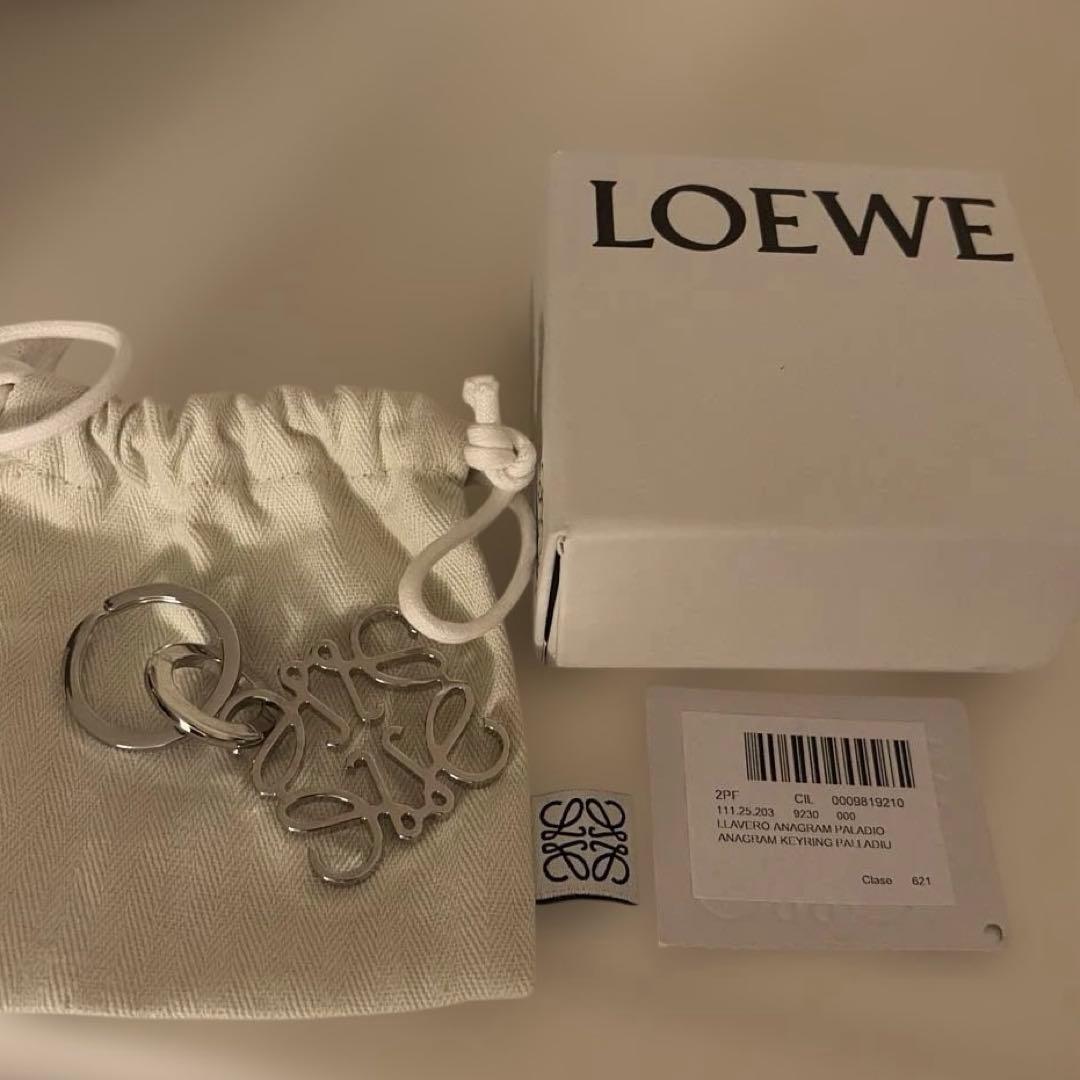 mio.様 本日中お取置き　LOEWE アナグラム　バックチャーム　キーホルダー LOEWE（ロエベ） アナグラム チャーム ストラップ キーリング