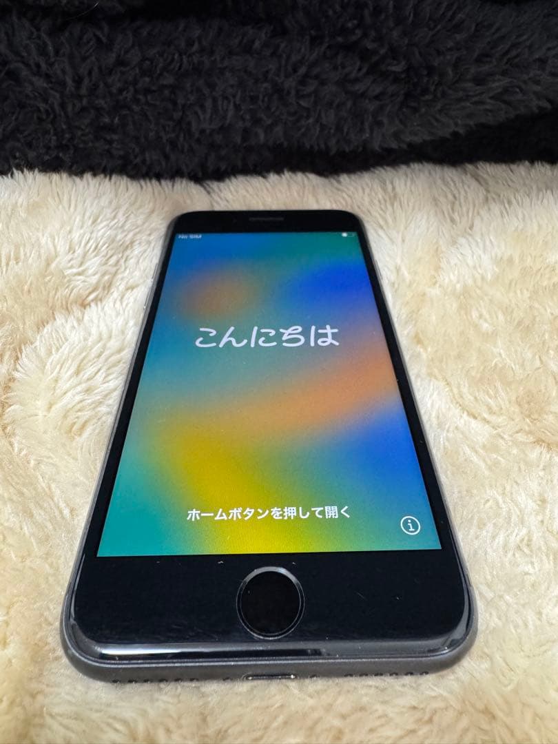 Apple iPhone 8 ブラック 本体 64GB アイフォン iPhone 8シリーズ（8 / 8plus）の全色画像紹介！人気カラーは？ | にこ